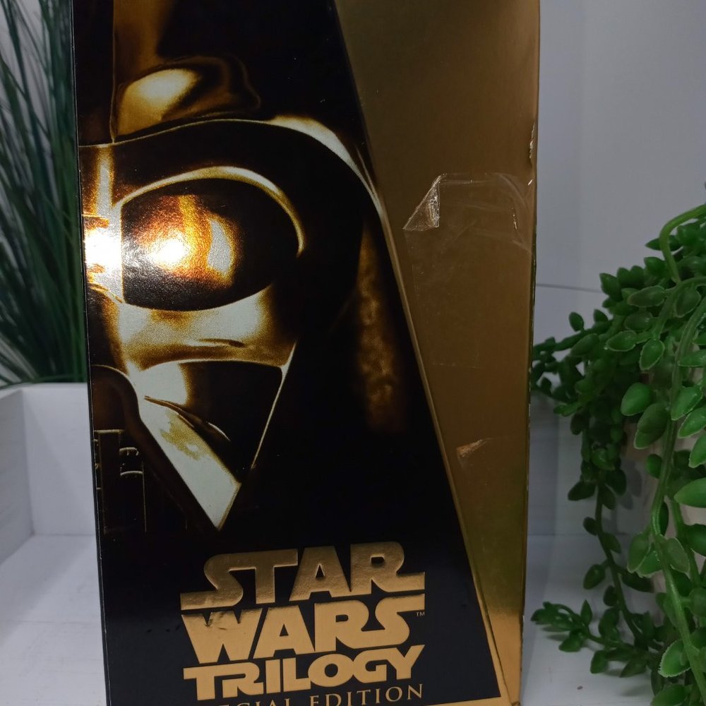 Special Edition Digitally Mastered Star Wars Trilogy VHS Box Set - Picture 8 of 8